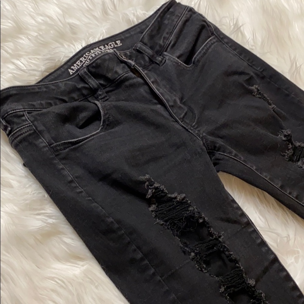 AEO Black Jegging Crop Jeans with Holes, Size 6 - Picture 3 of 7